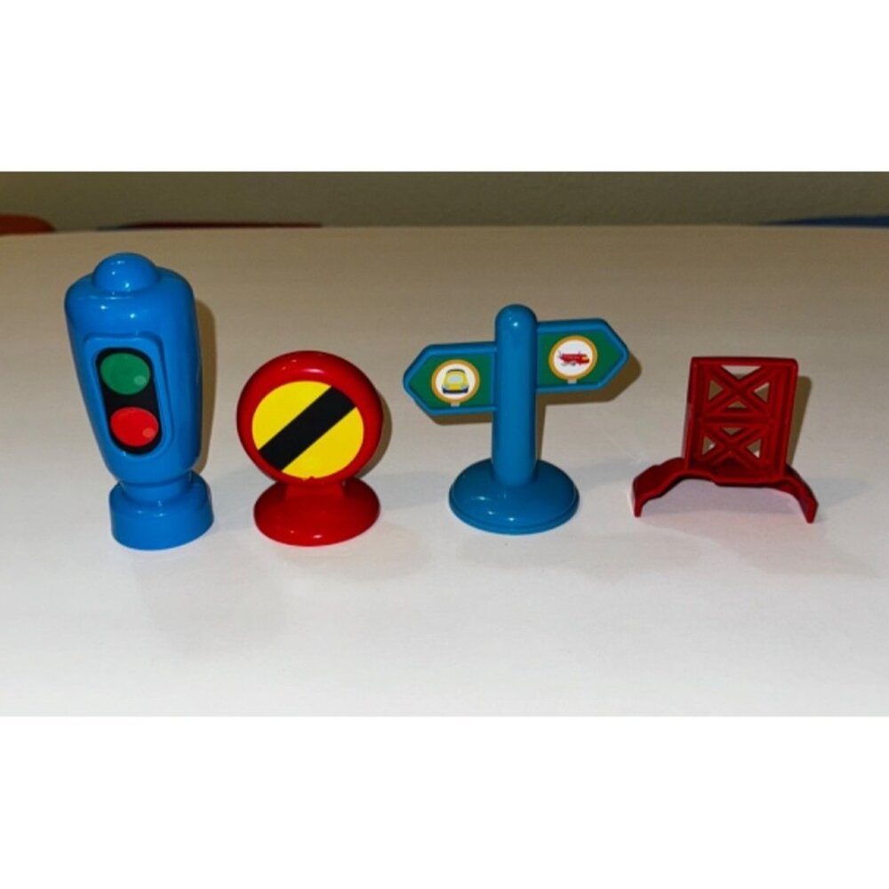 VTech Go! Go! Smart Wheels Train Station Signals Signs‎ Stoplights Set of 4